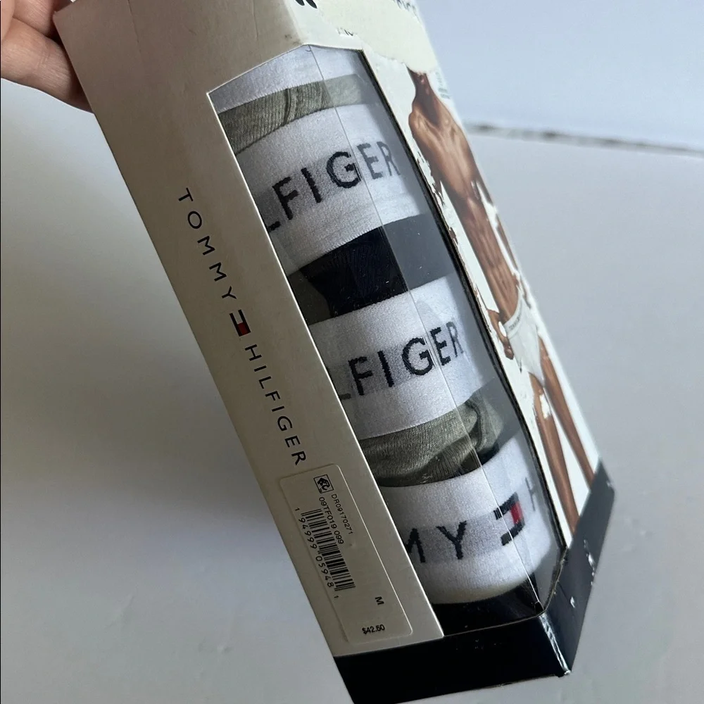 NWT Tommy Hilfiger Men's Black and Gray Briefs/ underwear